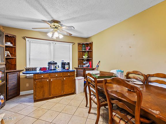 3rd image of 156 Wells Road