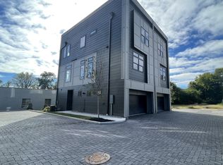 107 E 9th St #D-8, Columbia, TN 38401