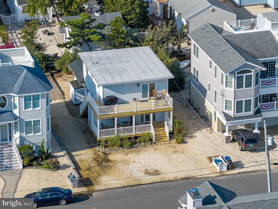 1st image of 342 N 7th St
