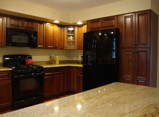 230 Navajo Dr, Red Lion, PA 17356
