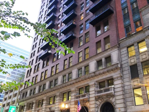 212 W Washington St APT 2013, Chicago, IL 60606