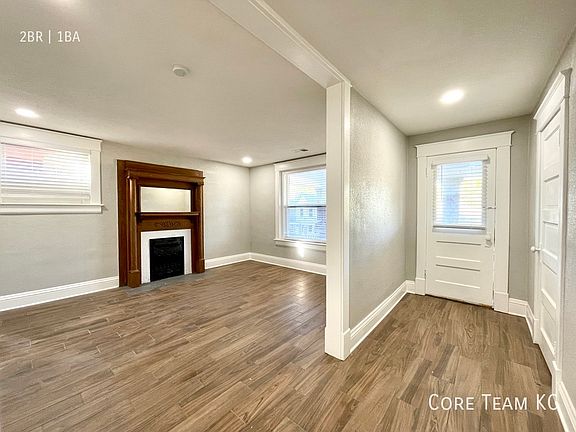 2nd image of 115 Park Ave