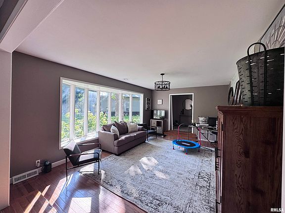4th image of 3 Bacon Woods Ln