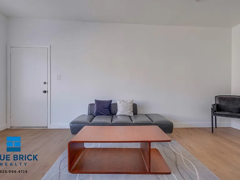 5312 Corteen Pl #16 — Photo 8