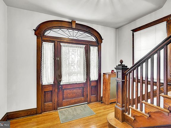 4th image of 17404 W Washington St