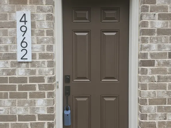 4962 Villager Ln, Stone Mountain, GA 30083