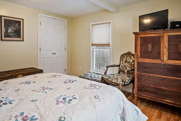 7563 Feather St — Photo 3