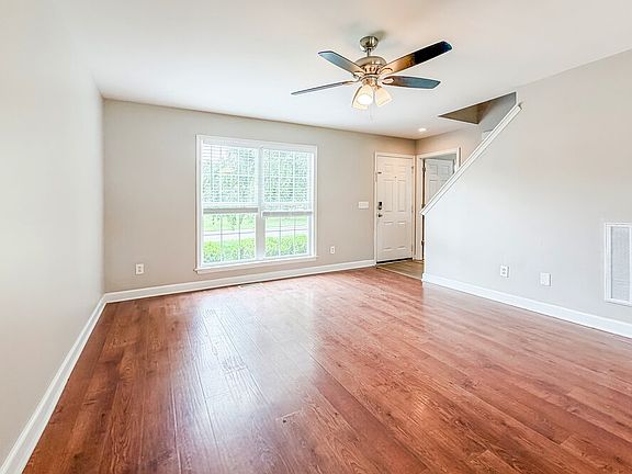 5th image of 2853 Sutherland Dr