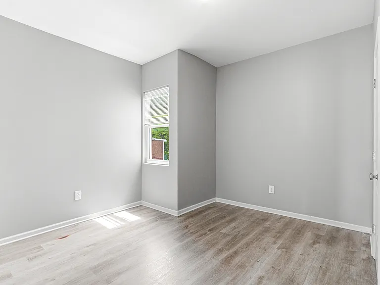 456 Avon Ave #3L — Photo 5