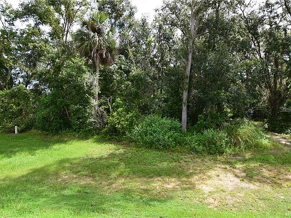 2nd image of 1125 Shangri La Ln