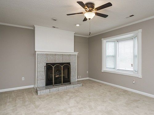 5th image of 301 Corliss St