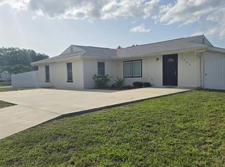 1285 SE Port St, Pt Saint Lucie, FL 34953