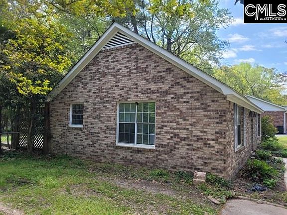 3rd image of 400 Emory Ln