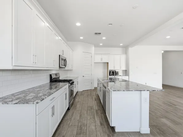 204 E Taurus Pl, Chandler, AZ 85249