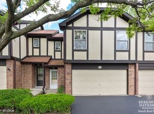 358 Golfview Ct, Bloomingdale, IL 60108