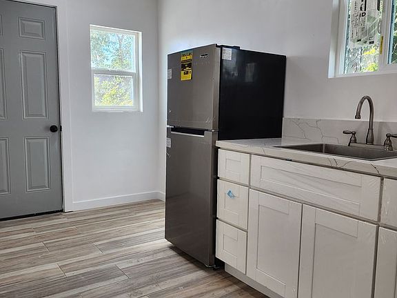 3rd image of 2409-2415 L St #2413-L
