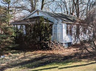 4249 Calkins Rd, Flint, MI 48532