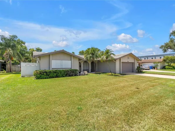 9800 2nd St N, Saint Petersburg, FL 33702