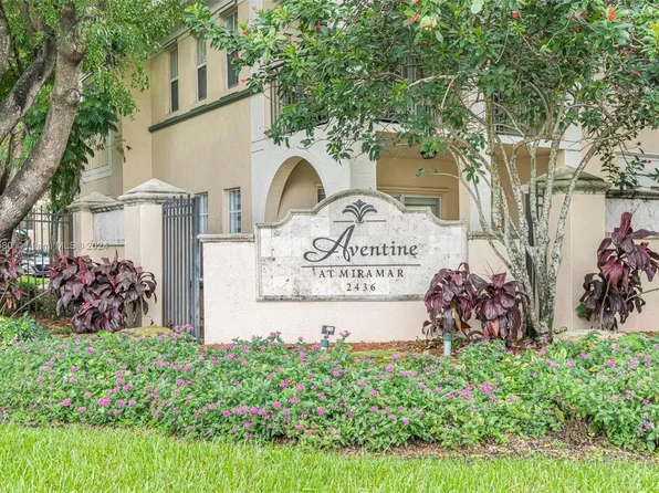 2516 Centergate Dr APT 108, Hollywood, FL 33025
