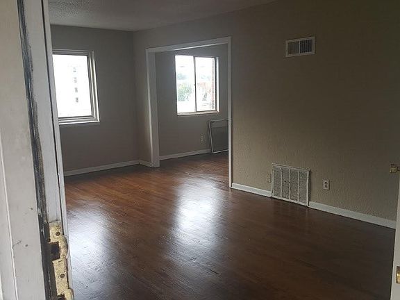 5th image of 3410 Harrison St #11