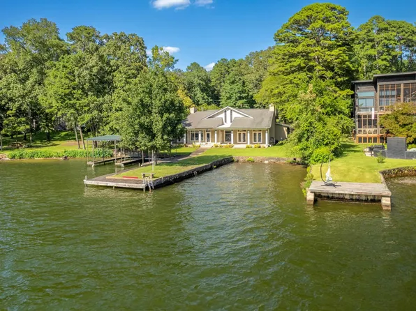 1241 Lakeshore Dr, Hot Springs, AR 71913