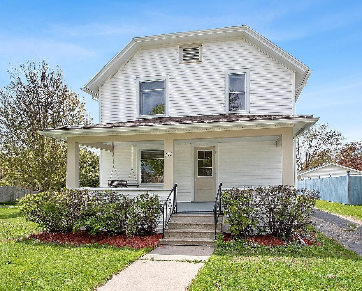 707 Wisconsin Ave, Kewaunee, WI 54216 Zillow
