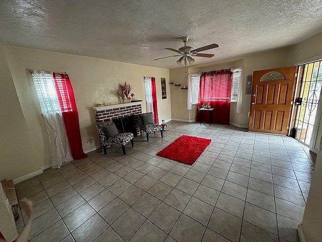 2nd image of 5883 Fostoria St