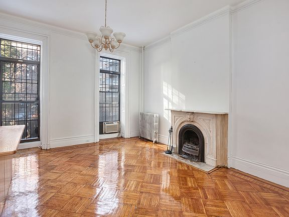 3rd image of 69 W 92nd St
