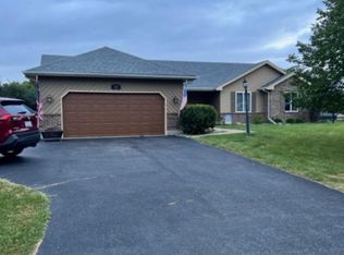 309 Fairhaven Dr, Winthrop Harbor, IL