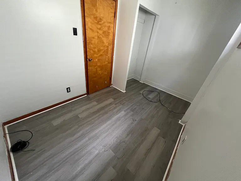 217 Cable St — Photo 7