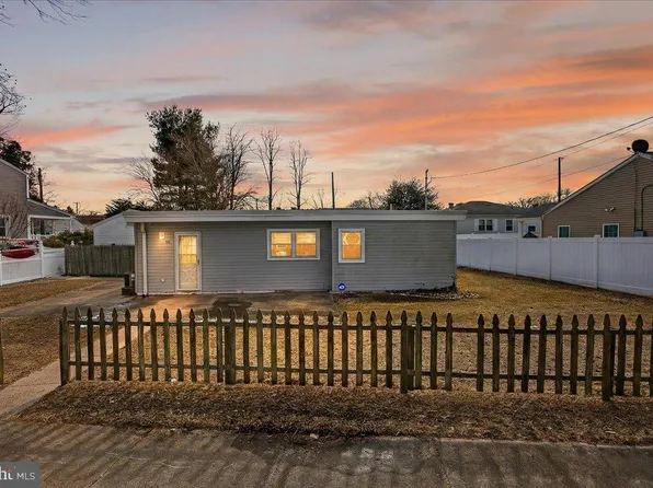 32 W Meyran Ave, Somers Point, NJ 08244