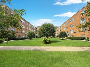 520 Michigan Ave APT 1W, Evanston, IL 60202