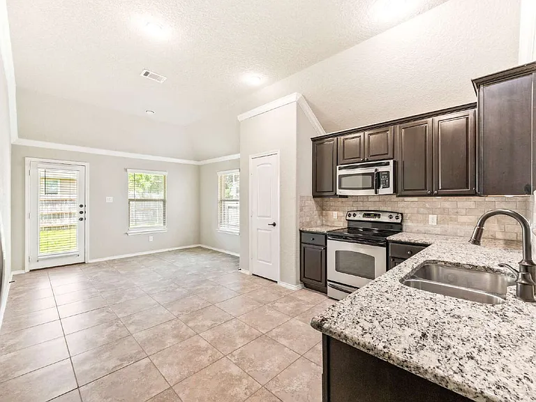 209 Rawhide Way — Photo 9