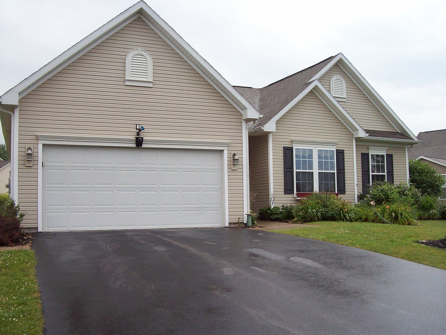 898 Surrey Hill Way, Rochester, NY 14623 Zillow