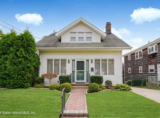 98 Windermere Rd, Staten Island, NY 10305