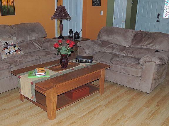 3rd image of 5906 Country Walk Dr