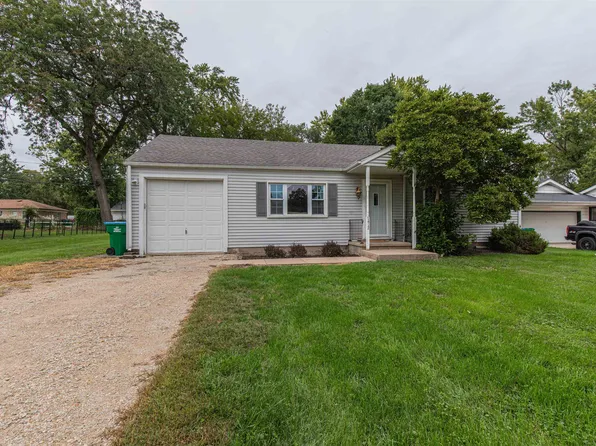 1412 Meriden St, Mendota, IL 61342