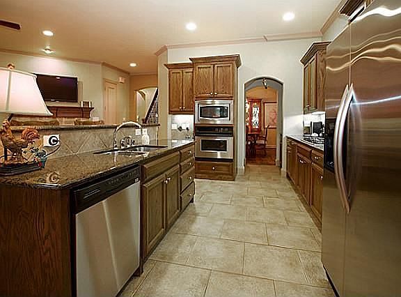 4th image of 7417 Cobblestone Ct