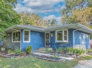 909 Dawn Ct, Dekalb, IL 60115