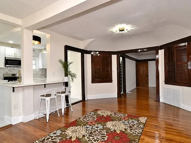 3127 Becket Rd — Photo 3