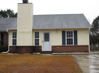 112 Live Oak Ct, Midway Park, NC 28544