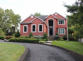 17A Gordons Corner Rd, Manalapan, NJ 07726