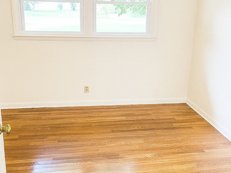 511 W Buckingham Dr — Photo 8