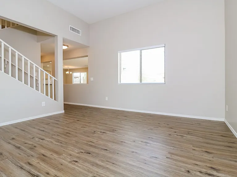 7412 S 37th Dr — Photo 5