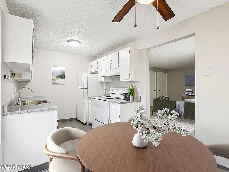 PARK PLACE APARTMENTS - YOUR HOME IS HERE! - UP TO 6 WEEKS FREE! PLUS $99 OAC MOVE-IN SPECIAL! — Photo 42