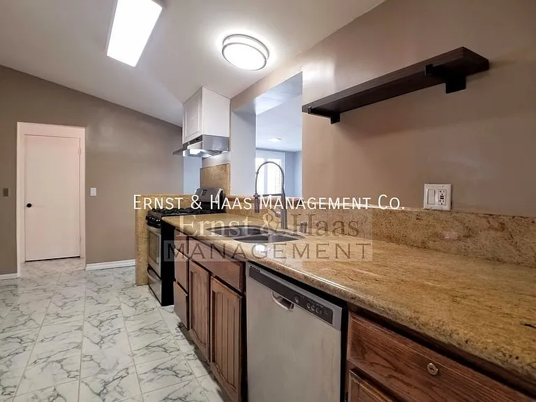 3310 E Curry St — Photo 11