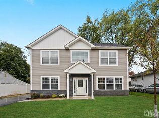 42 Wayne St, Edison, NJ 08817