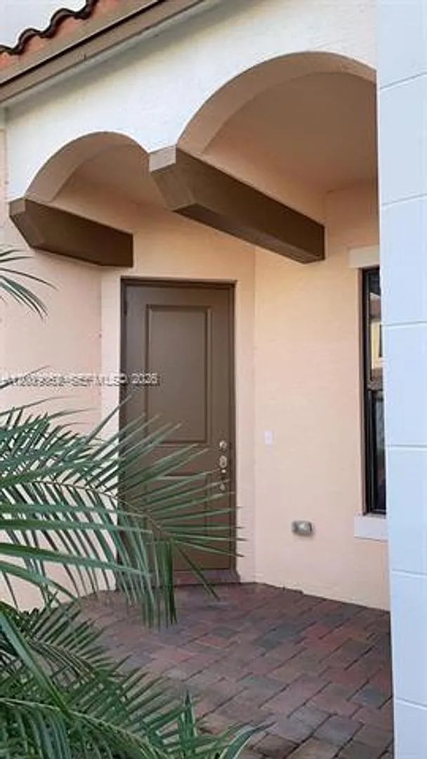 20962 NW 1st Dr th 20962, Pembroke Pines, FL 33029 — Photo 4