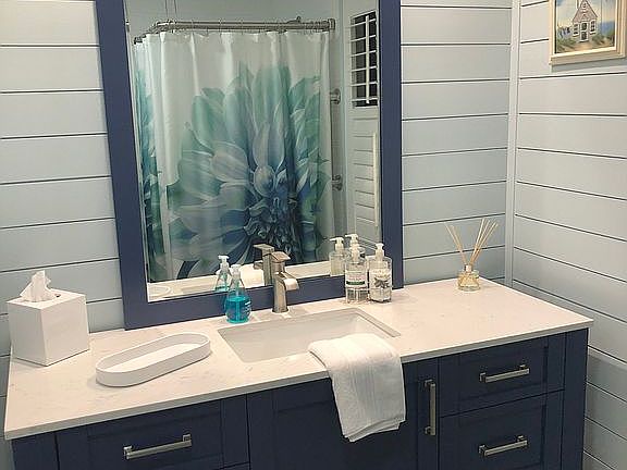 Guest bath 