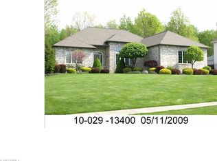 240 Pawnee Ct, Girard, OH 44420